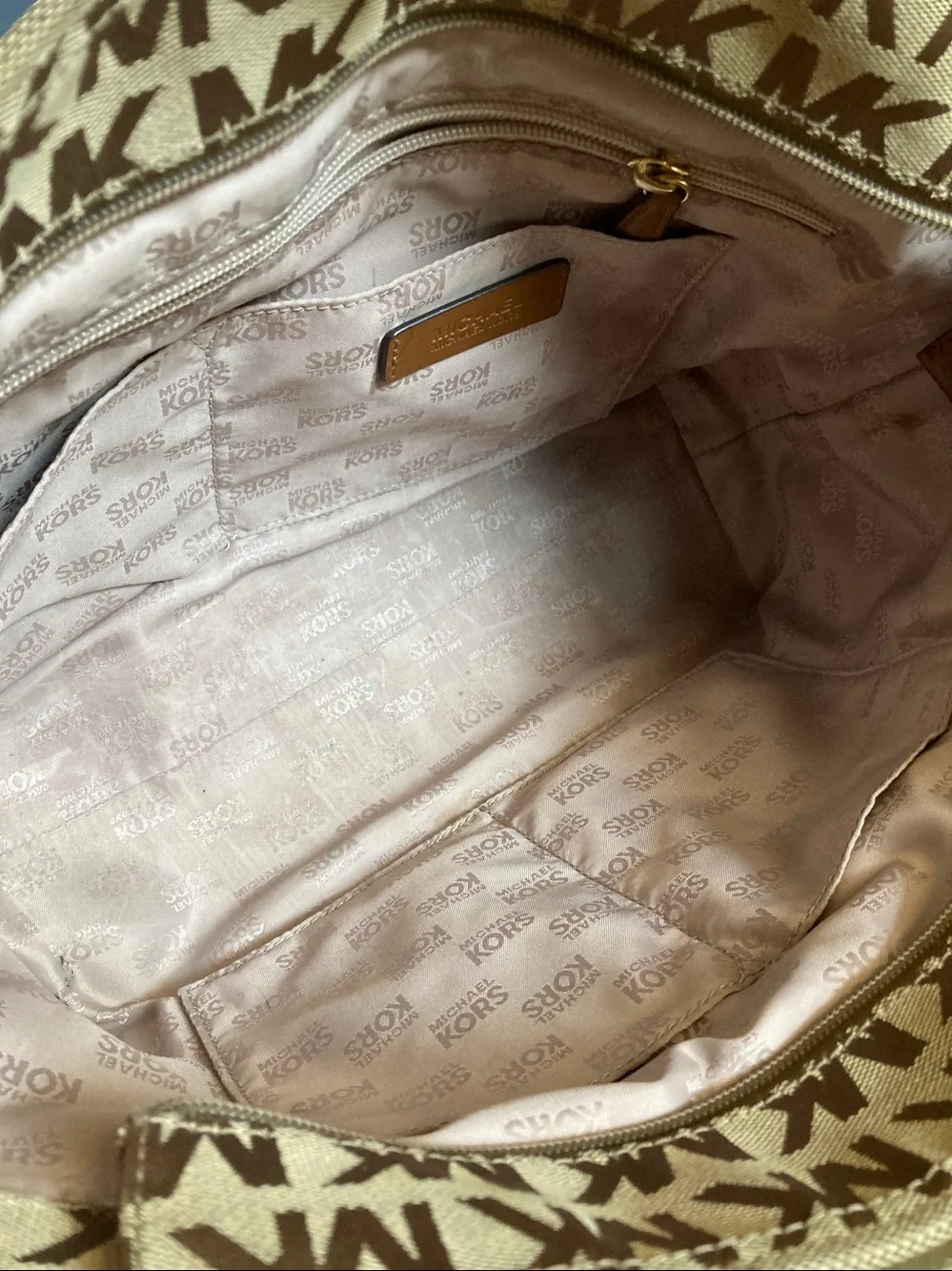 Michael Kors Jet Set EW Tassel Chain Tote